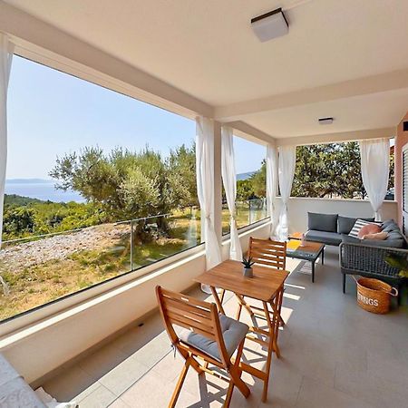 Studio Vesna With A Terrace And Sea View Rabac Eksteriør billede